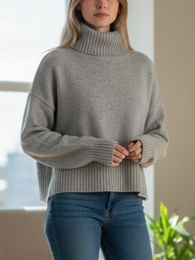 GAP Light Grey Ribbed Turtleneck Sweater Size Medium